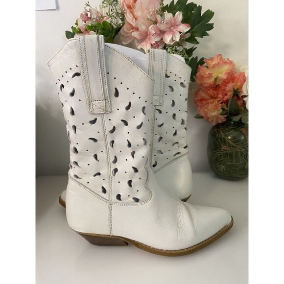 B.L.T. Santa Barbara Perforated Leather Western Boots Made in Spain Size 6 White - Picture 13 of 16
